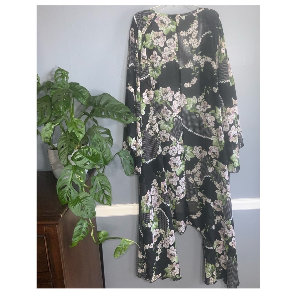 Curvy Sense Black With Pink & Sage Floral Sheer Kimono 2x — image 5 of 8